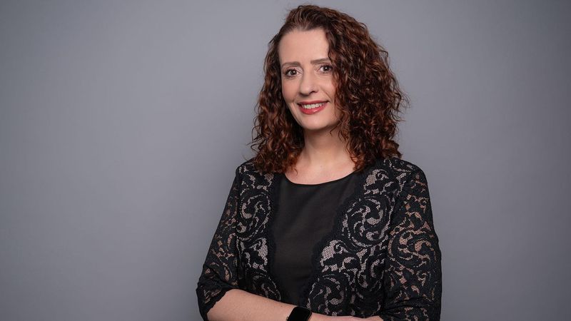 Agnès Perré, Directrice Financière France